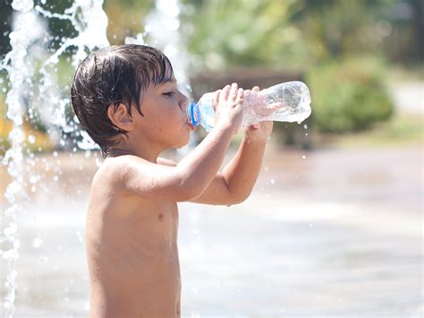 The wearable device that detects dehydration in children