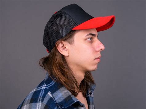 12 Types of Men's Hats for Long Hair (2024 Trends)