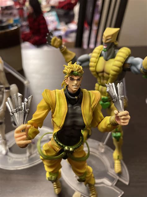 My dad’s girlfriend got my DIO, ZA WARUDO and Soft & Wet for Christmas (no josuke 😔) : r ...