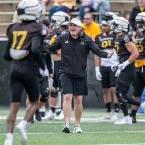 Sources: Fast-rising Armstrong, one of college football's top young defensive coaches, on verge ...