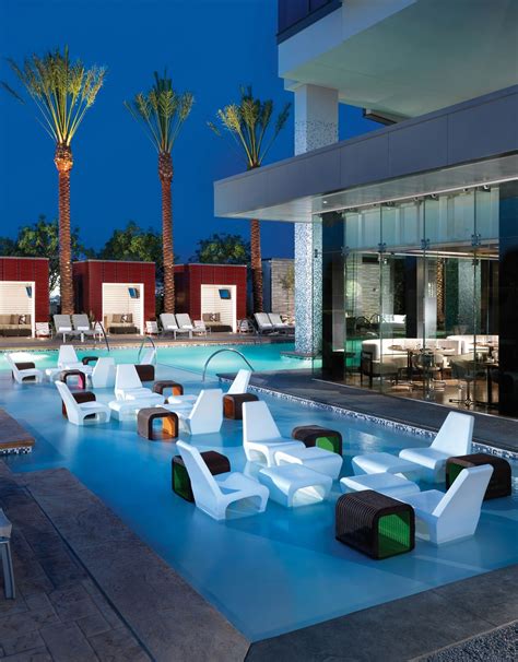 Awesome pool lounge at The Palms Place: Vegas - Always wanted to stay here! | Places las vegas ...