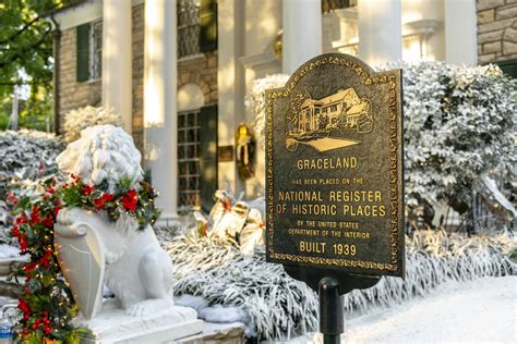 Set Photos from Christmas at Graceland - 13