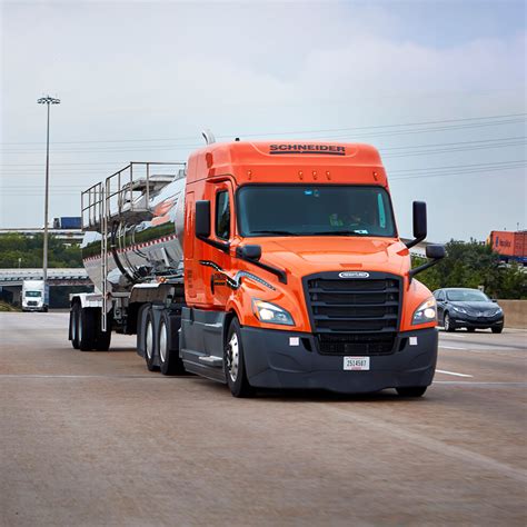 Bulk Transportation Services | Schneider