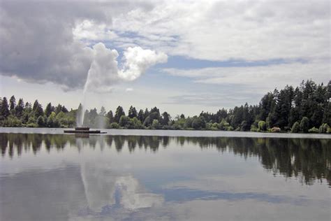 Lost Lagoon Fountain | A fountain in the lagoon between Stan… | Flickr