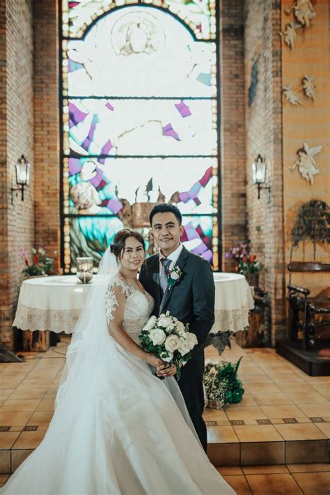 A Lush Green Wedding at Caleruega Church by Marco Constantino | Bridestory.com