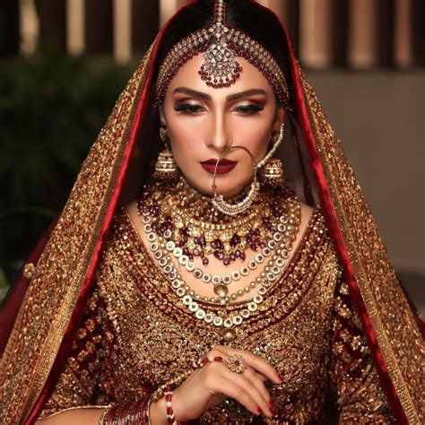 Ayeza Khan Steals Hearts In a Festive Orange Bridal [Pictures] - Lens