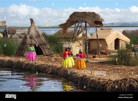 The floating village of Uros on Lake Titicaca in Peru Stock Photo - Alamy