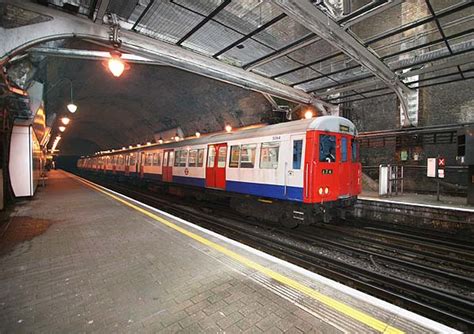 Disused Stations: Shadwell Station (East London Line)