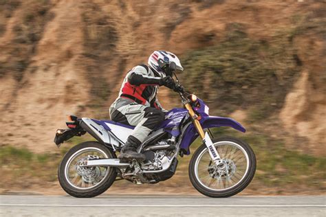 2020 Yamaha WR250F vs WR250R | Comparison Test | Rider Magazine