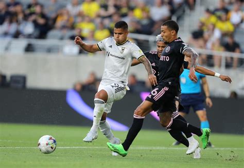 Rare goal from Luis Diaz lifts Crew past Inter Miami