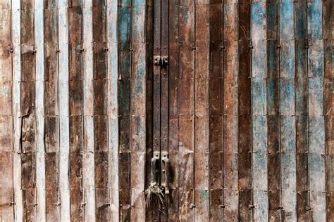 Rusty door | Free Photo - rawpixel