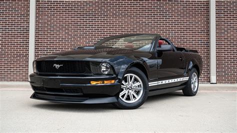 2005 Ford Mustang Convertible for Sale at Auction - Mecum Auctions