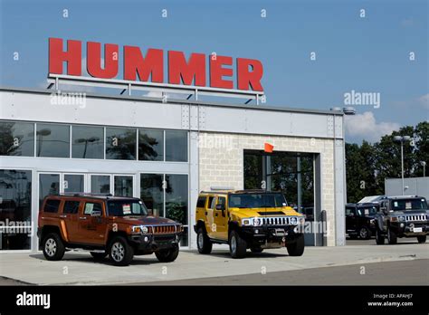 Hummer dealership exterior Stock Photo: 8988390 - Alamy