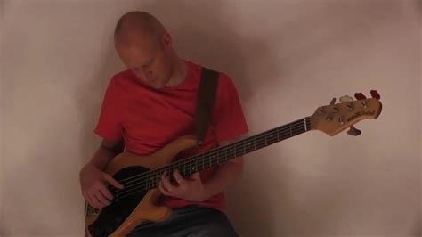 e minor bass solo smooth jazz - YouTube