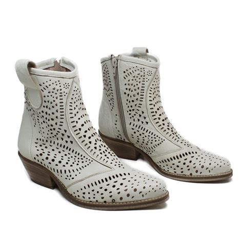 Low Camperos Boots Laser Perforated Mid Heels Leather Beige Italy