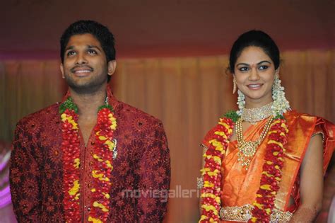 Allu Arjun Sneha Reddy Wedding Reception Photos Stills | New Movie Posters