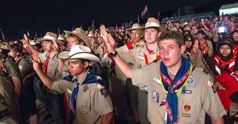 Which Scout sign and salute do I use? | Scout, Scout leader, Salute