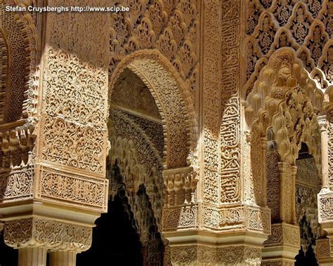 Alhambra architecture in Spain | Moorish architecture, Alhambra ...