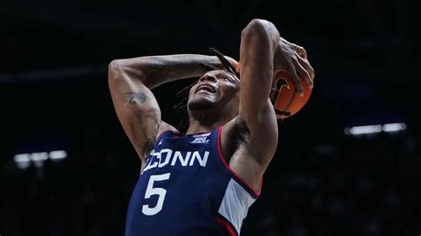 UConn men’s basketball ranked No. 1 in AP Poll for fifth-straight week