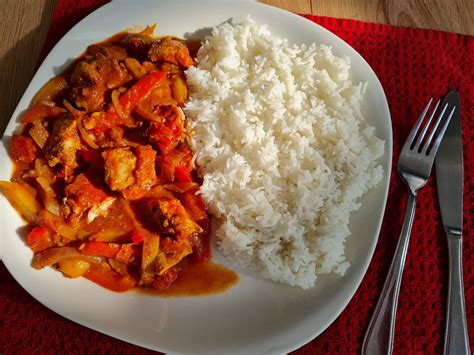 Slow Cooker Chicken Jalfrezi - Quick and Easy Recipes