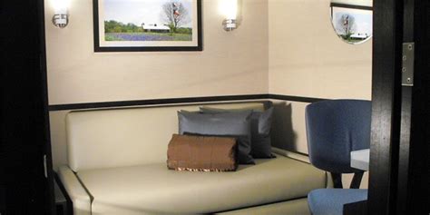 DFW: Minute Suites Reviews & Photos - Terminal D, Dallas-Fort Worth ...