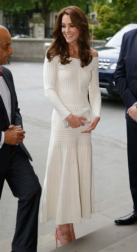 How to Dress Like Kate Middleton, In Honor of Her 35th Birthday | Vogue