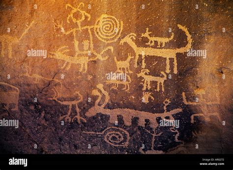 Chaco canyon petroglyph hi-res stock photography and images - Alamy