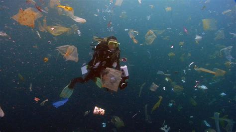 Watch 60 Minutes: Cleaning up the plastic in the ocean - Full show on CBS