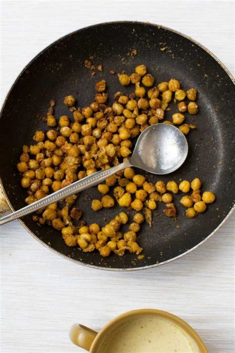 Crispy fried chickpeas (with air fryer version) - Scrummy Lane