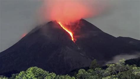 Sejarah Gunung Merapi