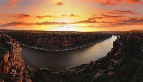 Sunrise at the Grand Canyon of India : Gandikota : r/backpacking