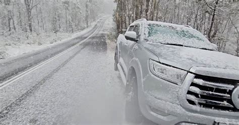 Cold snap brings early snow, high wind to Australia's southeast | Reuters