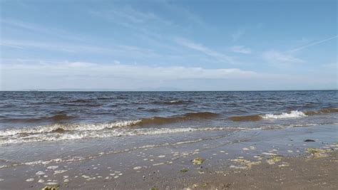 Ayr Beach - Wullie Broon's Scotland