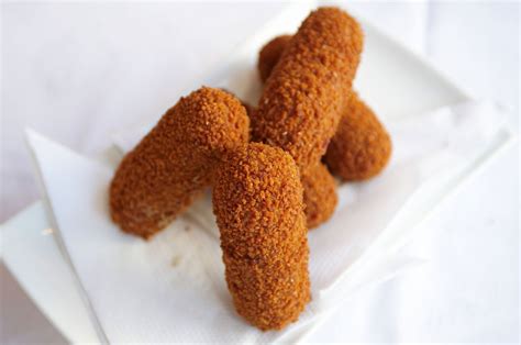 Kroketten recept - Gratis recepten via Receptenbundel.nl | Heerlijk eten, Voedsel ideeën, Kroketten