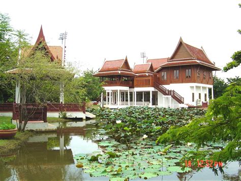 Traditional Thai Houses: Baan Song Thai