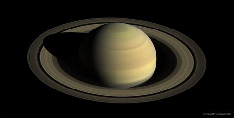 Saturn's Rainbow Rings, taken by Cassini in 2004. 📷 NASA/JPL/University ...