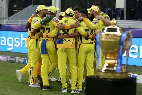 MS Dhoni’s Chennai Super Kings lift IPL trophy for 4th time - Discussions - Andhrafriends.com