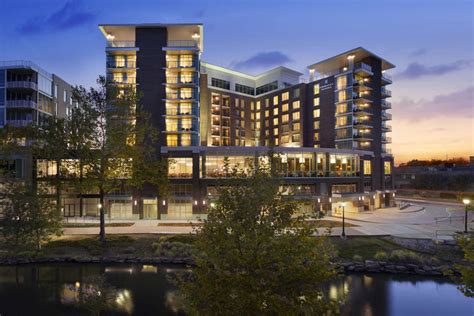 Embassy Suites Hotel Downtown Riverplace Greenville, SC - See Discounts