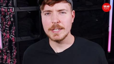 What vlogging cameras does MrBeast use?