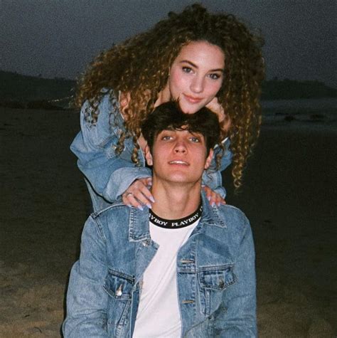 Sofie Dossi – Wiki, Age, Boyfriend, Height, Family, Net Worth ...