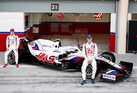 Haas unveils new 2021 F1 car VF-21 in Bahrain