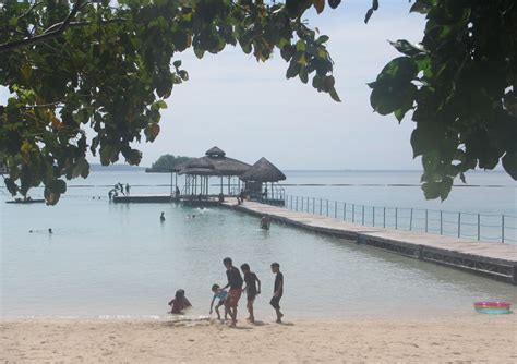 LEXICAL CROWN: URAYA BEACH RESORT - OLIVIA SANDS OF THE ISLAND GARDEN CITY OF SAMAL IN DAVAO DEL ...