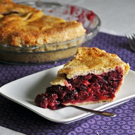 Fresh Blackberry Pie Recipe • Pie | OfBatter&Dough