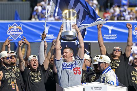 Dodgers and fans relish festive World Series parade