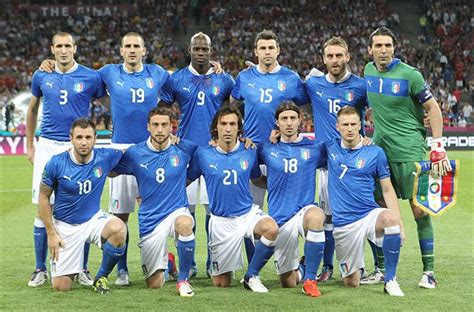 ファイル:Italy national football team Euro 2012 final.jpg - Wikipedia