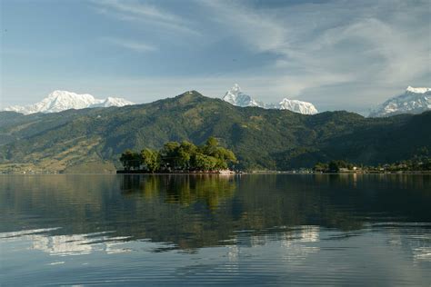 Kathmandu & Pokhara - Lakeside - Waterfront Resort, Lakeside, Pokhara