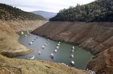 Study: US West sees more rare, erratic drought-busting rains