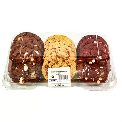 Member's Mark Holiday Cookie Tray, Assorted (18 ct.) - Sam's Club