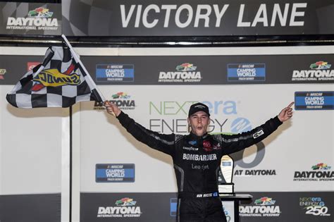 Ben Rhodes wins wild Truck race at Daytona