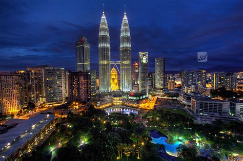 Fonds d'ecran Malaisie Gratte-ciel Nuit Kuala Lumpur Villes télécharger photo